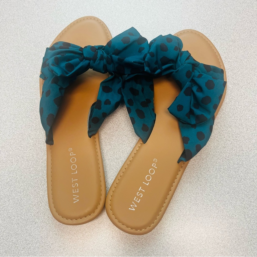 West Loop Green and Black Bow Slides Women’s Size 7/8